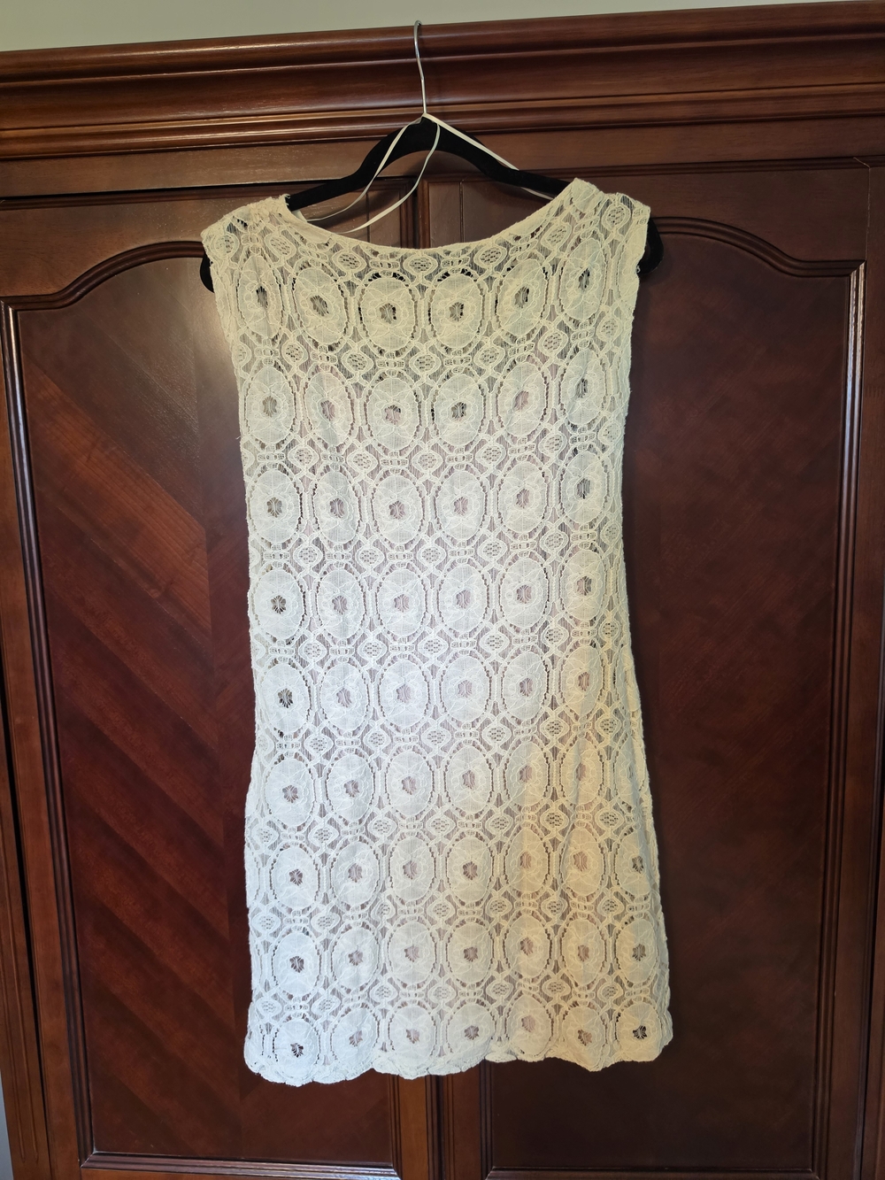 Sophia Christina Lace Dress (10) - Picture 2 of 3
